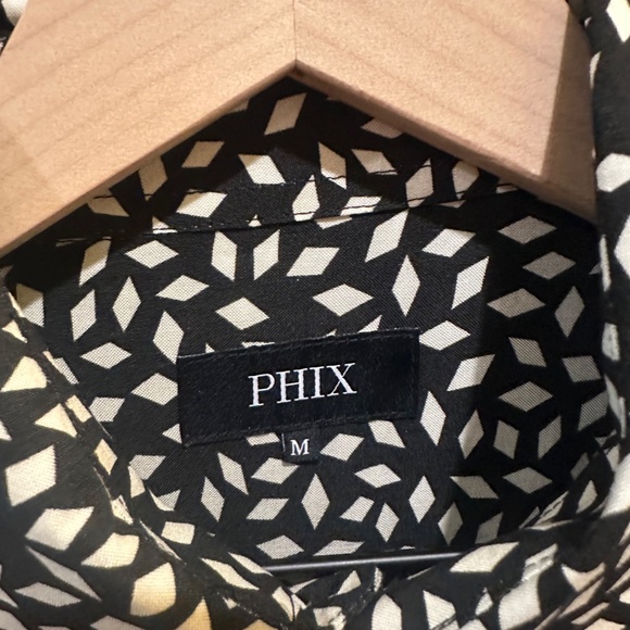 Men's retro button up shirt - Viscose rocker shirt made by P.h.i.x. London - Picture 4 of 8